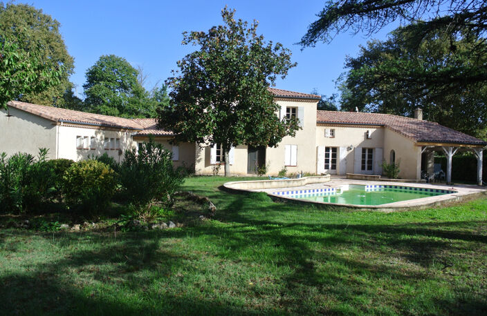 Maison de 6 chambres avec de beaux volumes — photo 4