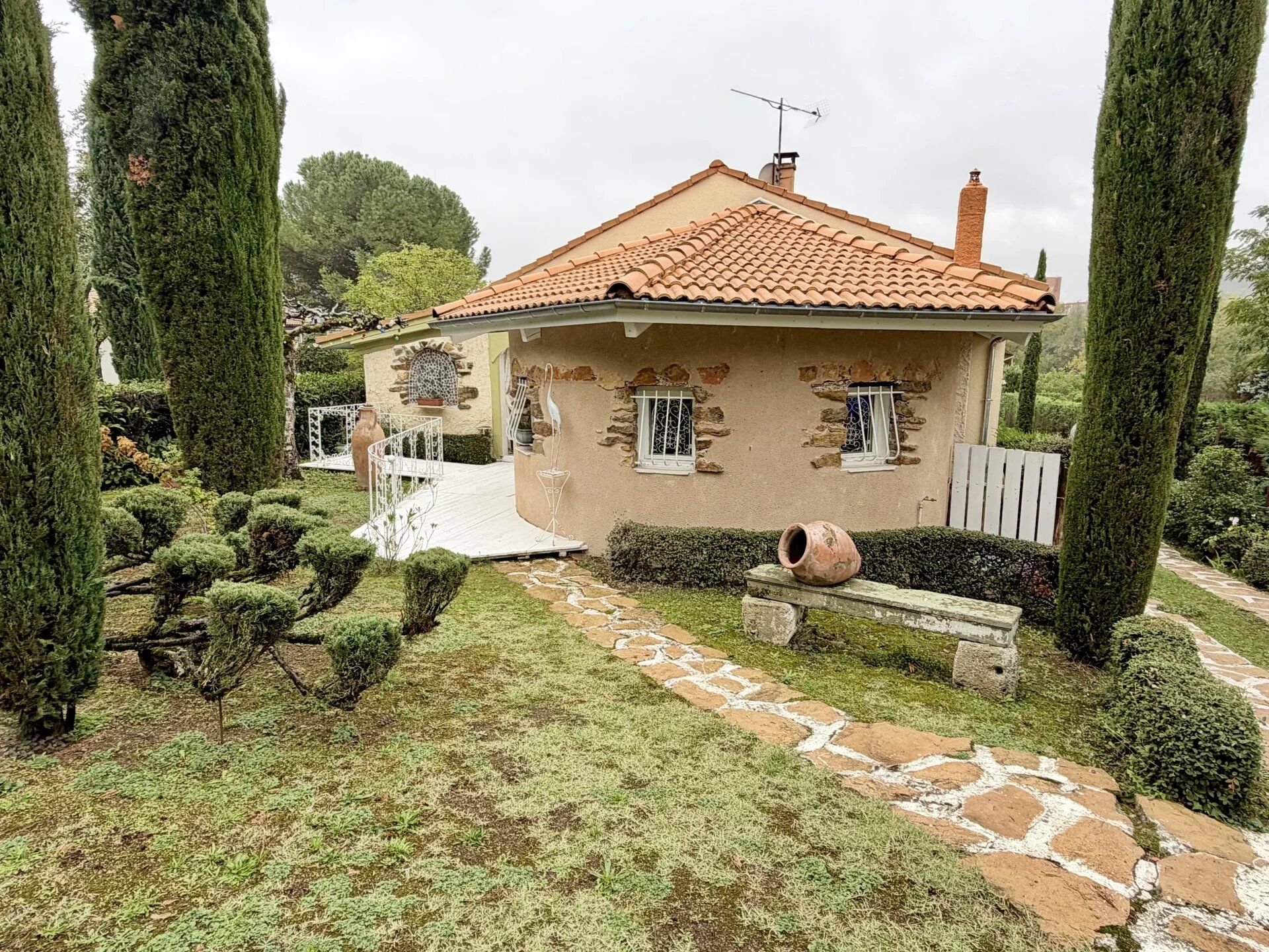 Maison 4 pièces 104 m² · à Corent · 104 m² · 115 000 €
