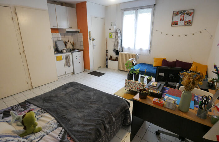 T1 CENTRE AVEC COUR PRIVATIVE — photo 3