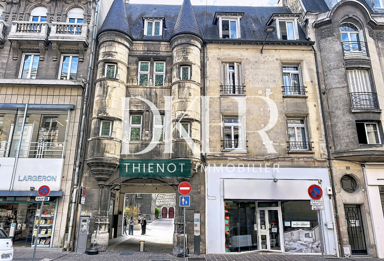 LOCAL COMMERCIAL EN DUPLEX   15 RUE CARNOT   REIMS — photo 1