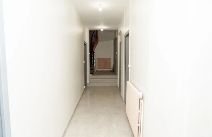 A LAON MAISON DE VILLE... — photo 4