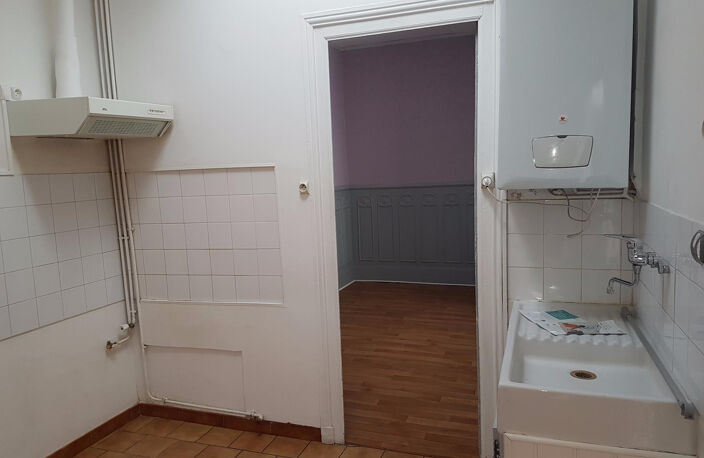 Rochefort   Maison de plain-pied à rénover avec beau potenti — photo 2