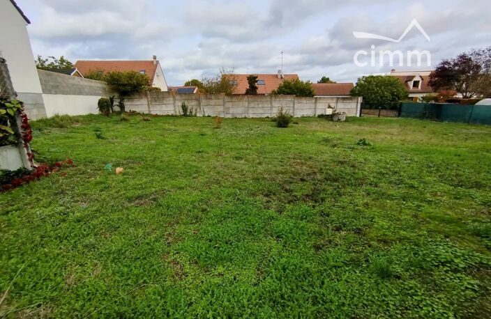 TERRAIN CONSTRUCTIBLE en second plan — photo 2