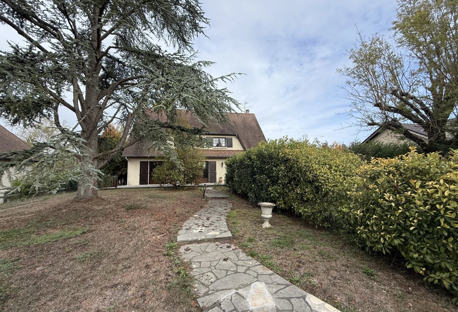 MAISON FAMILIALE DE 8 PIECES — photo 1