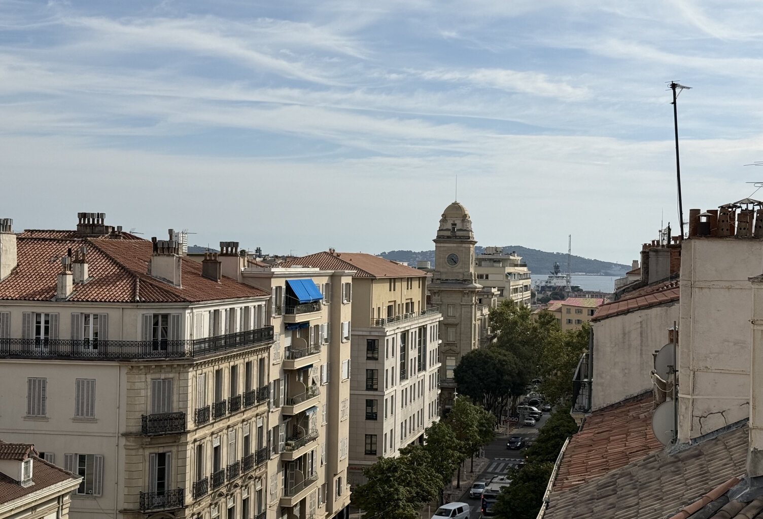 HAUTE VILLE - DERNIER ETAGE - ASCENSEUR  - 100 m2 — photo 1
