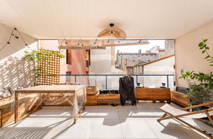 MARSEILLE 6e   T3 DE 73M2 - TERRASSE PLEIN SUD, BALCON ET DE — photo 2