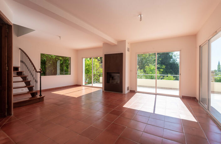 MAISON DE 143 M2 - 4 CHAMBRES+BUREAU - VUE TRES DEGAGEE — photo 5