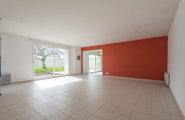 PROCHE QUINSAC- MAISON FAMILIALE — photo 5