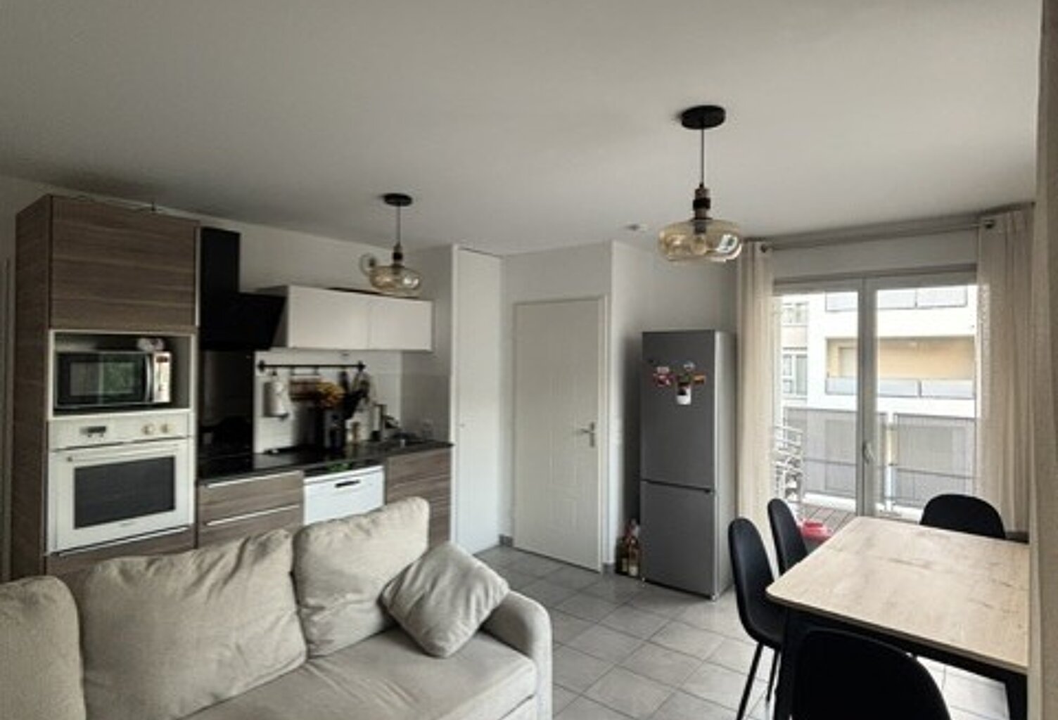 Location appartement 2 pièces 40 m² à Vaulx-en-Velin (69120) — photo 1