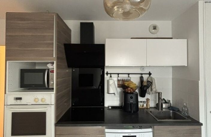 Location appartement 2 pièces 40 m² à Vaulx-en-Velin (69120) — photo 2