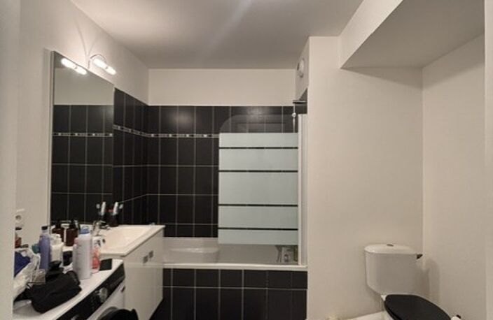 Location appartement 2 pièces 40 m² à Vaulx-en-Velin (69120) — photo 5