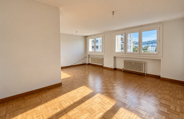APPARTEMENT 4 PIECES AVEC BALCON ET GRAND GARAGE — photo 2