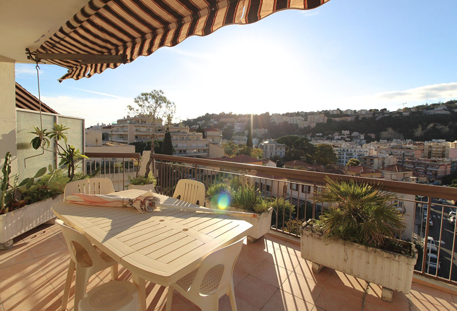 Nice Le Ray 2 pièces 41 m²  dernier étage, terrasse 50 m², garage et cave — photo 1