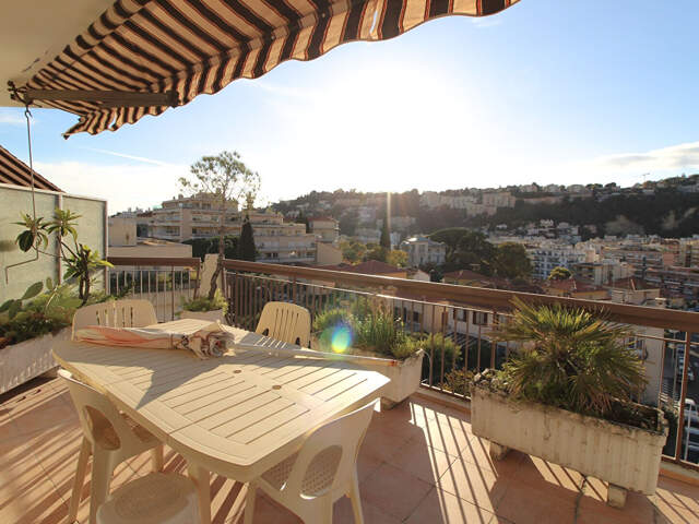 Nice Le Ray 2 pièces 41 m²  dernier étage, terrasse 50 m², garage et cave — photo du bien