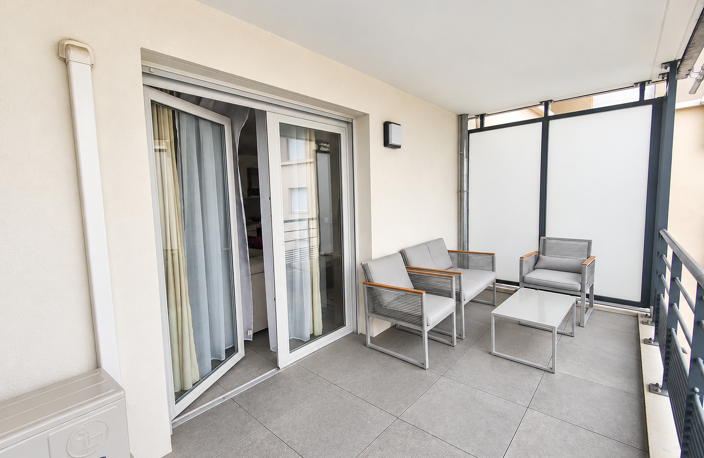 VENTE APPARTEMENT T4 -DECINES-PLACE CE LA LIBERATION — photo 3