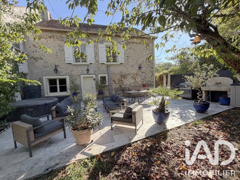 Vente Maison/villa 8 pièces — photo 1
