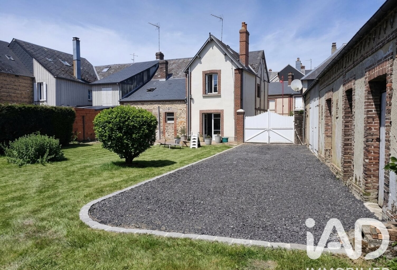 Location Maison de ville 6 pièces — photo 1