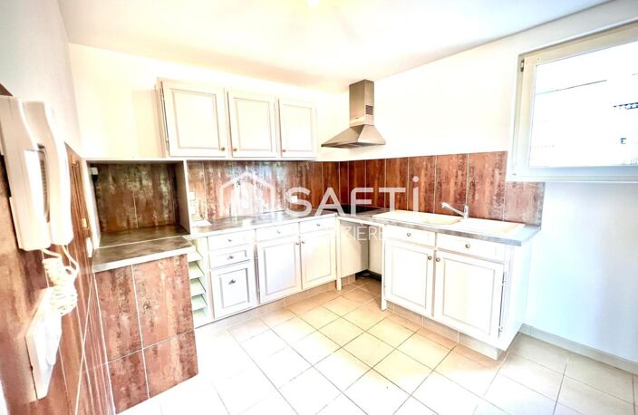 Maison de ville (2 beaux appartements;1 loué); terrasse. — photo 2