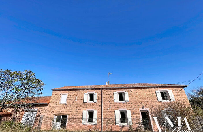 EXCLUSIVITÉ - Maison en pierre avec dépendances sur un terra — photo 3