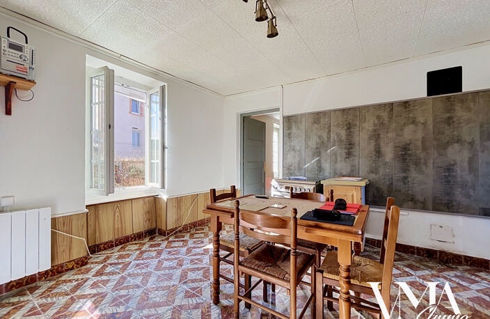 EXCLUSIVITÉ - Maison en pierre avec dépendances sur un terra — photo 4