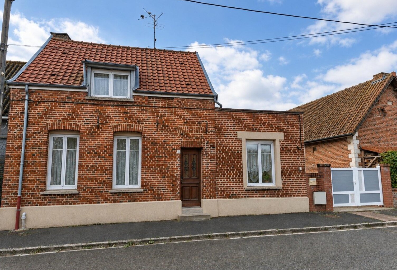 MAING  Maison de village avec jardin, dépendances et stationnement — photo 1
