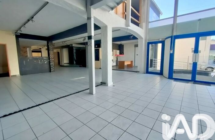 Vente Boutique/Local commercial 830 m&sup2; — photo 2