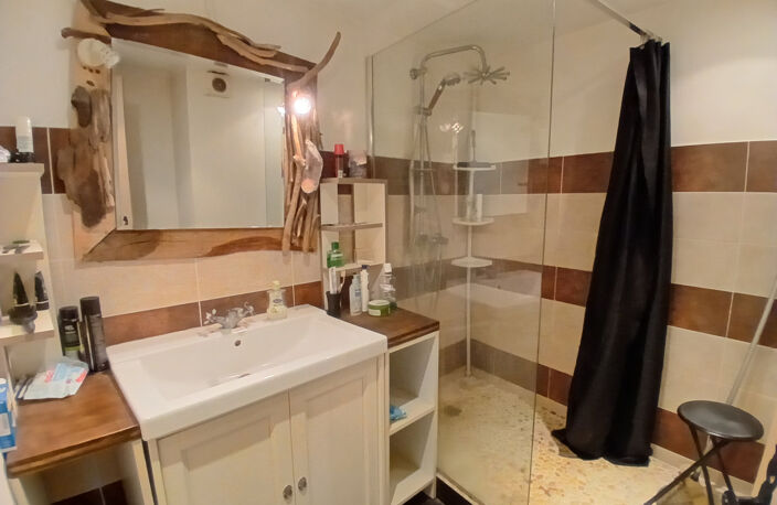 VENTE -APPARTEMENT - TYPE 2 - 49 M2 - ALES — photo 4