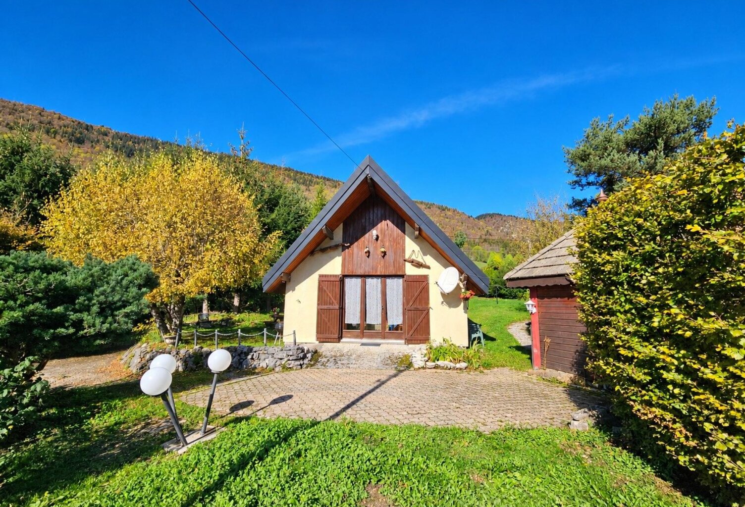 Chalet avec vue montagne - 4 pièces - 4 stationnements - terrain privatif - court de tennis — photo 1