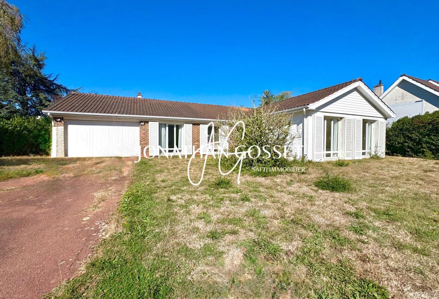VERNOUILLET - Domaine de Marsinval - Charmante maison familiale de plain-pied - 6 pcs - 4 ch - 143m² sur un beau jardin de 890m² — photo 1