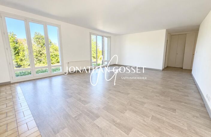 VERNOUILLET - Domaine de Marsinval - Charmante maison familiale de plain-pied - 6 pcs - 4 ch - 143m² sur un beau jardin de 890m² — photo 3