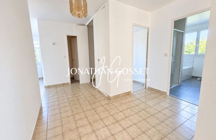 VERNOUILLET - Domaine de Marsinval - Charmante maison familiale de plain-pied - 6 pcs - 4 ch - 143m² sur un beau jardin de 890m² — photo 5