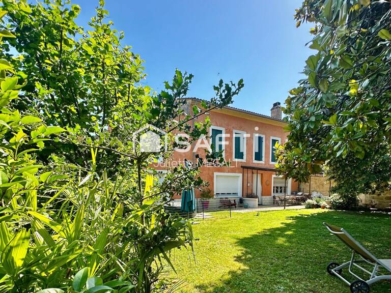 Maison de Maître de 450m2 et son parc de 2000m2. — photo 1