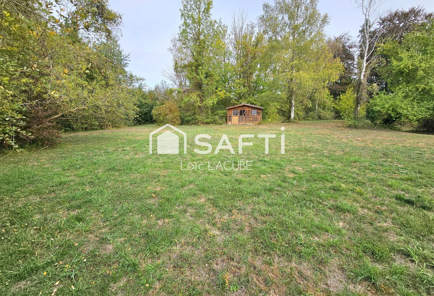 Très beau terrain constructible 1676m² libre de constructeur — photo 1