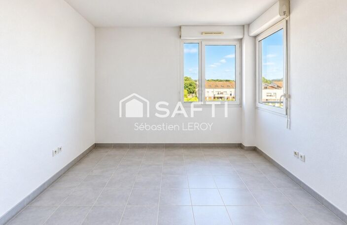 Dernier étage avec balcon et vue dégagée. — photo 4