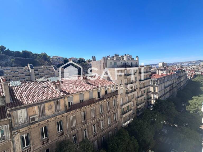 **Un bel espace de vie au cœur de Marseille !** — photo 1