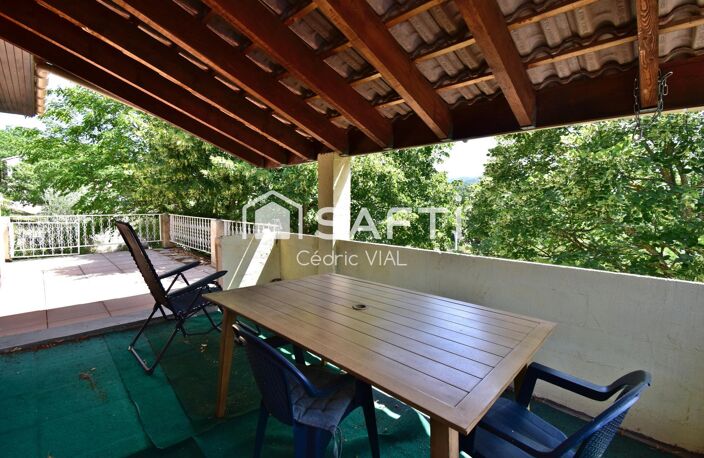 Villa bien rénovée avec vue et calme au Chaffaut04 — photo 2
