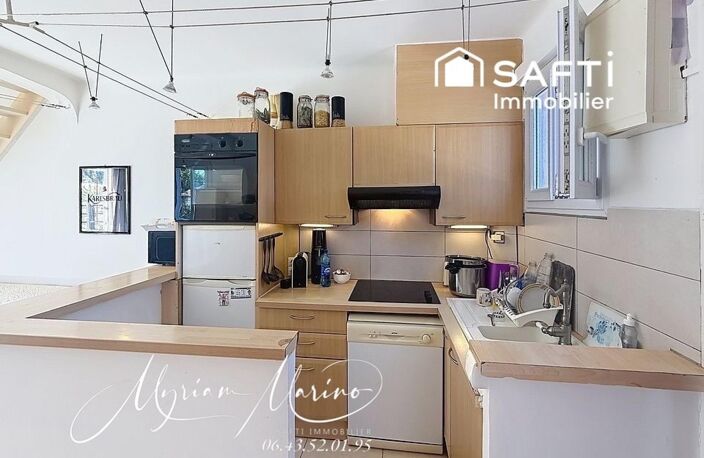 APPARTEMENT EN DUPLEX - TERRASSE ET JARDIN - SAINT AYGULF — photo 5