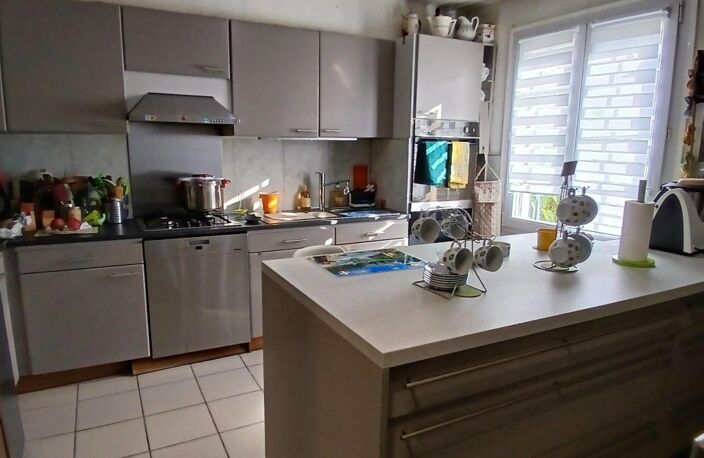 Habitable de suite, quartier calme au sein d'un village tous services — photo 2