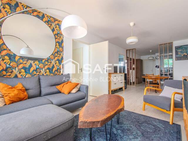 BORDEAUX BASSINS A FLOTS Appartement 2 chambres, balcon, parking — photo du bien