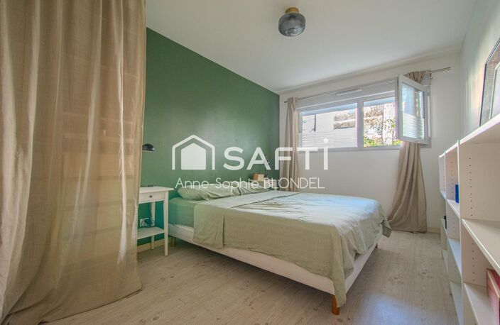 BORDEAUX BASSINS A FLOTS Appartement 2 chambres, balcon, parking — photo 4
