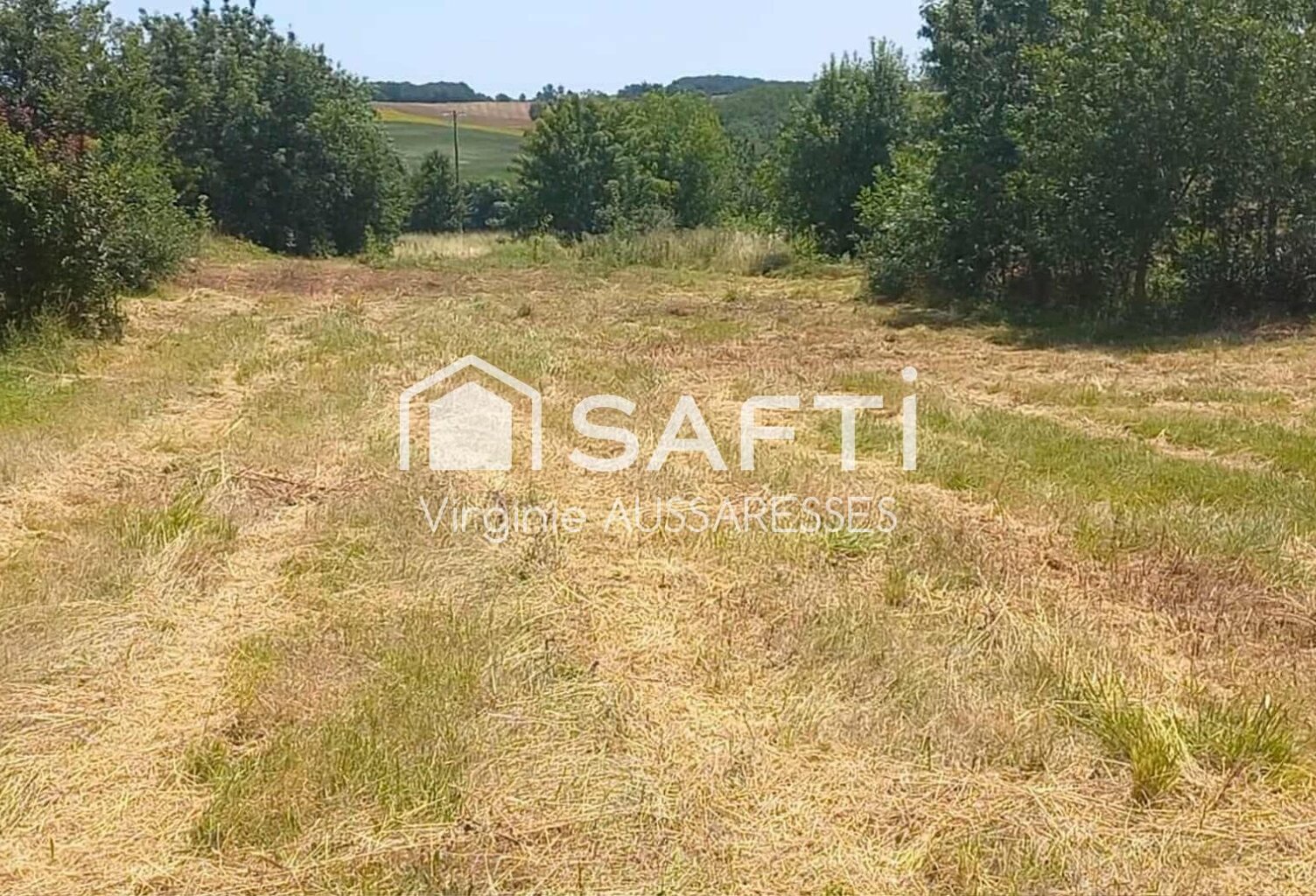 Terrain à bâtir à Augnax — photo 1