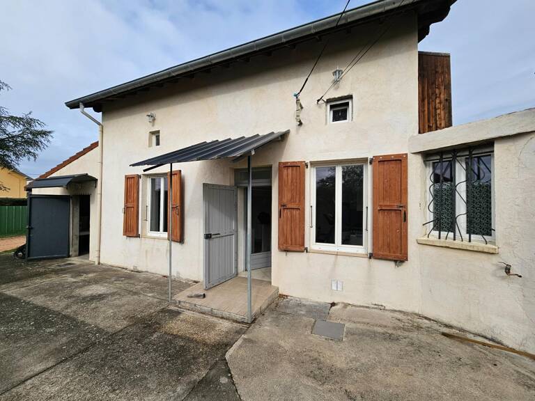Maison Vendat proche des commerces et commodités — photo 1
