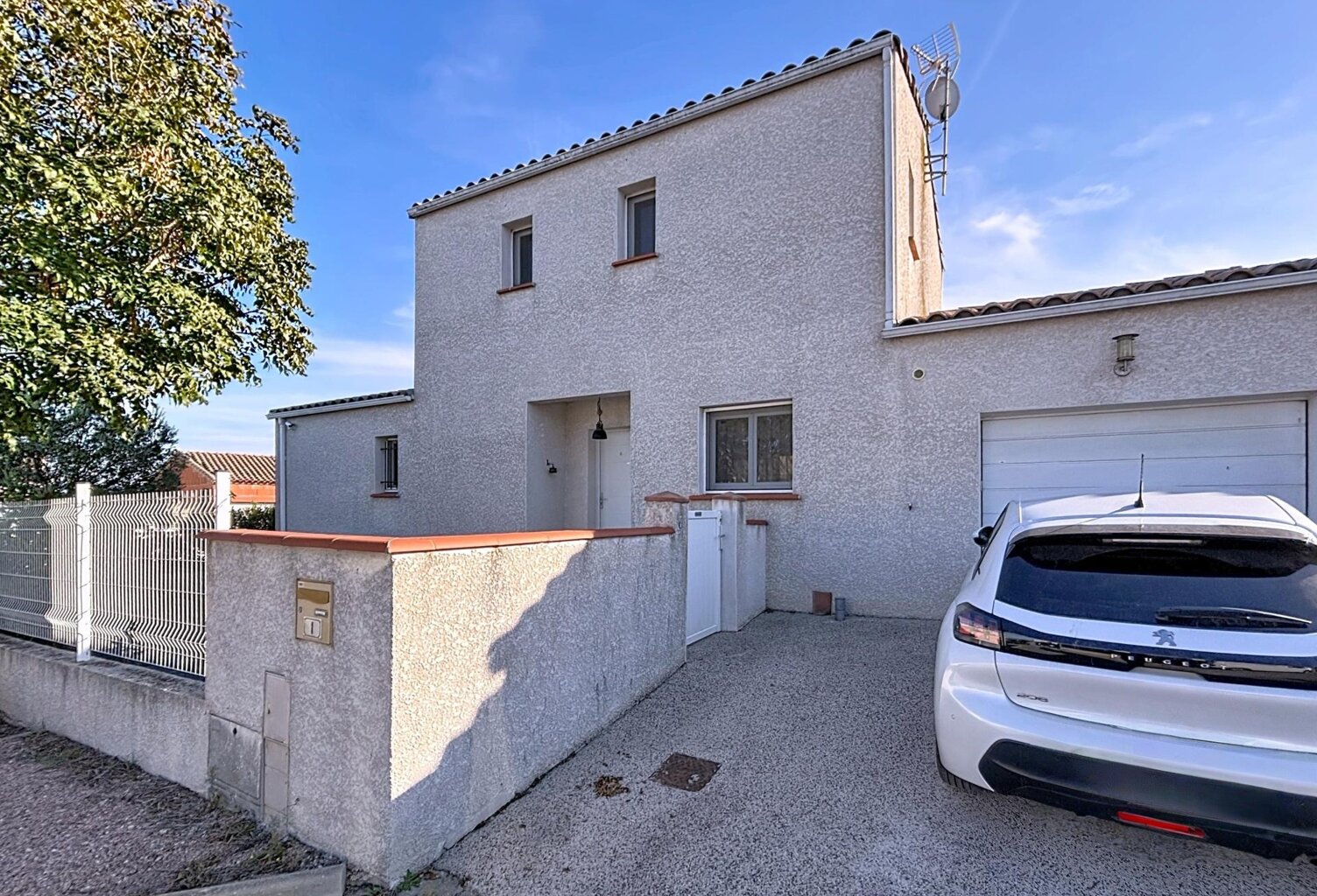 Maison récente de 2017  127 m² habitables avec garage et atelier — photo 1