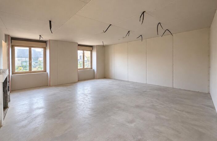 CHARMANTE FERMETTE ENTIÈREMENT RÉNOVÉE AVEC GRANDE DÉPENDANCE ET TERRAIN DE 4 300 M² — photo 2