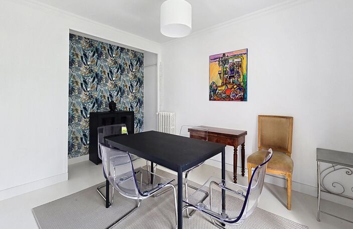 Appartement rénové avec balcon, vue dégagée et cadre verdoyant — photo 5