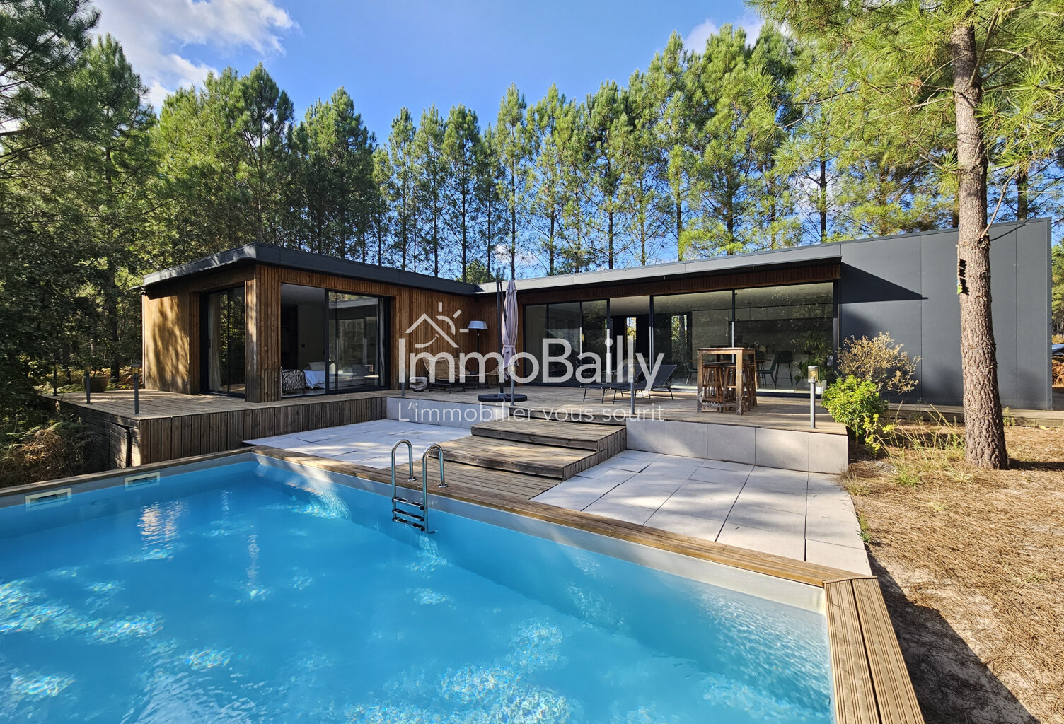 Maison d'architecte de plain-pied   3 chambres   Piscine   M — photo 1