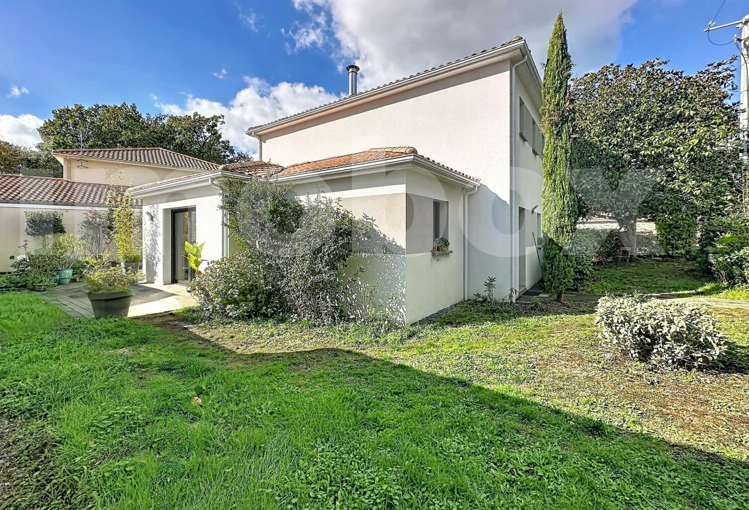 Maison familiale de 145 m² avec 4 chambres dont 2 de plain-pied ! — photo 1