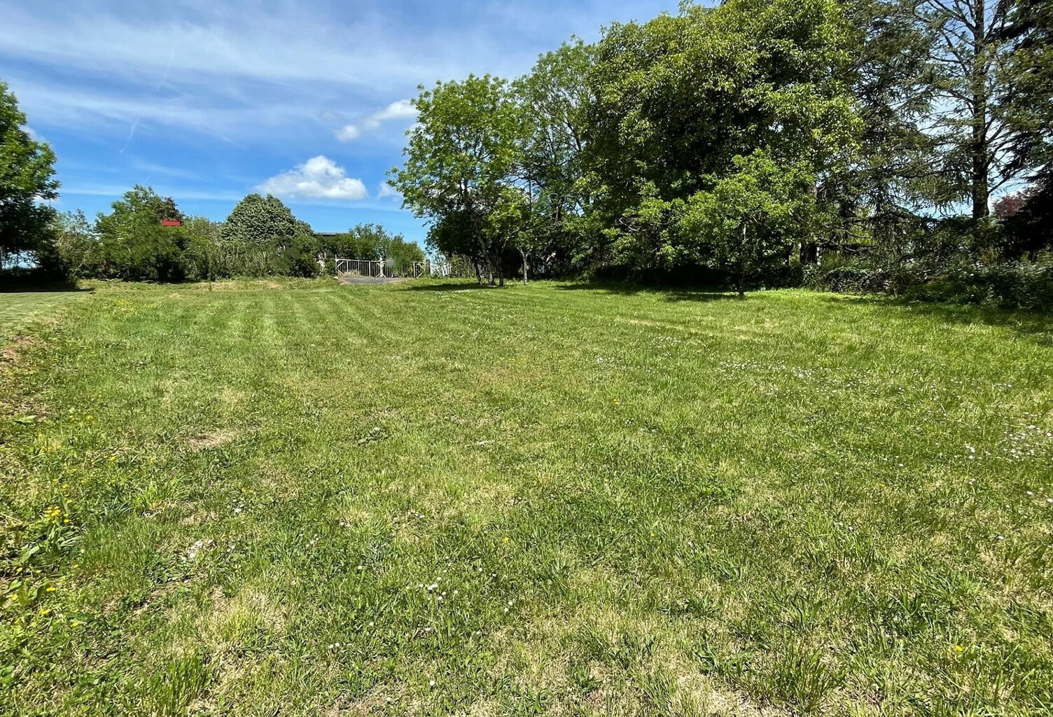 SAINTE RADEGONDE, Terrain viabilisé de 800m2 — photo 1