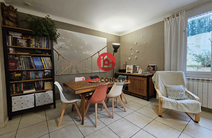 Maison de plain-pied avec vue et terrasses — photo 3