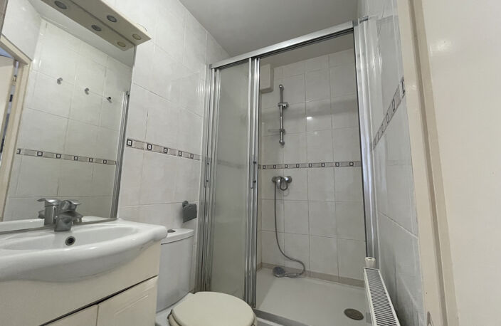 A LOUER LE MANS SUD- MAISON 4 CHAMBRES AVEC JARDIN ET GARAGE — photo 4